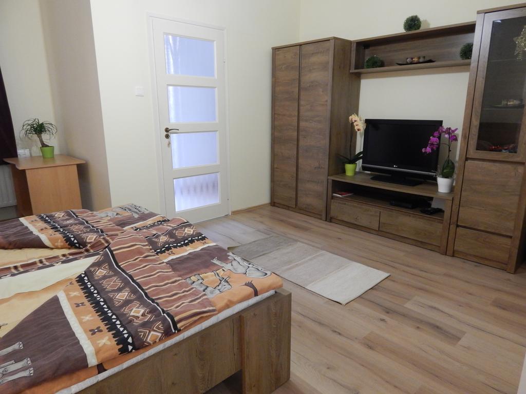Csillagvirag Apartman Διαμέρισμα Mosonmagyaróvár Εξωτερικό φωτογραφία